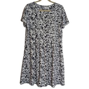 Kim Rogers Size M Fit and Flare Dress Navy/White Leaf‎ Print